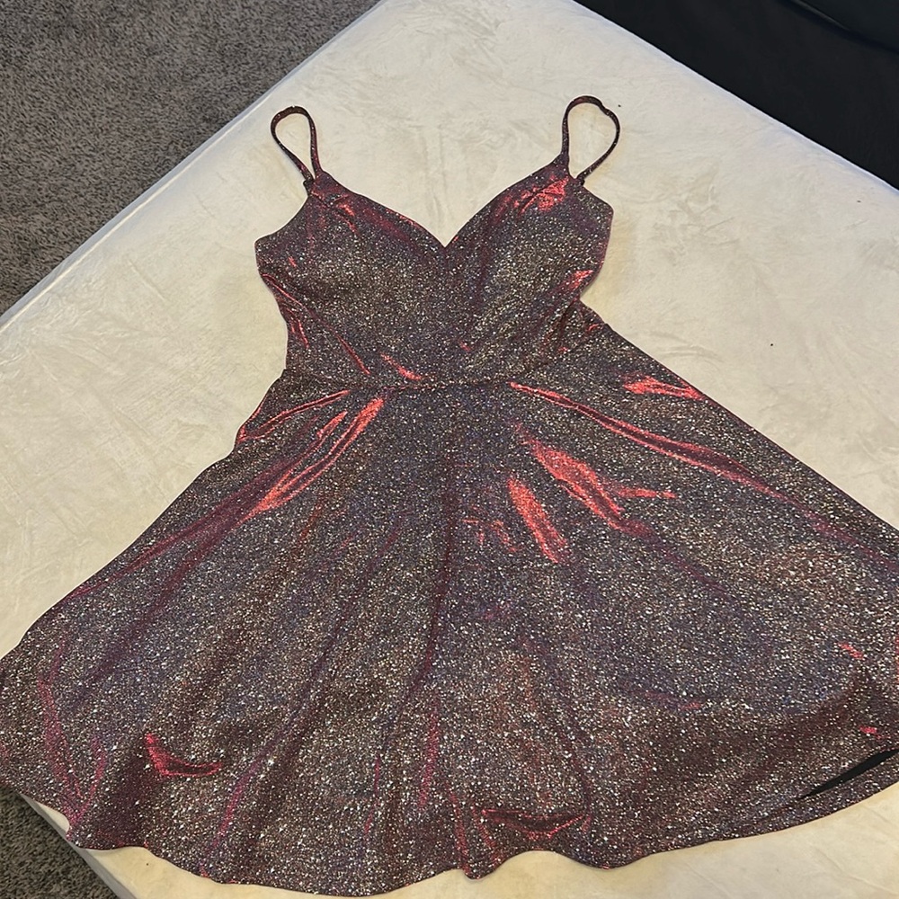 Junior party dress, size 5. Worn once, excellent condition. It sparkles!